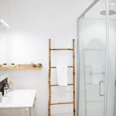 Apartment Le Mosaique, Proche Gare, Terrasse, Parking Prive Laval (Mayenne)